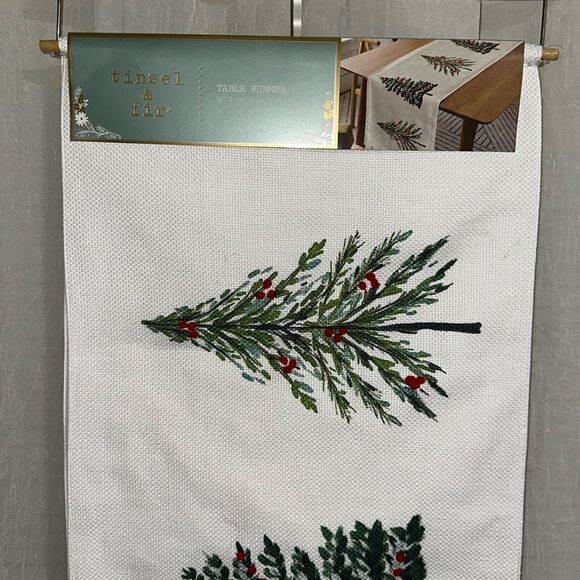 tinsel & fir White Green Red Embroidered Christmas Tree Print Table Runner - Picture 4 of 12